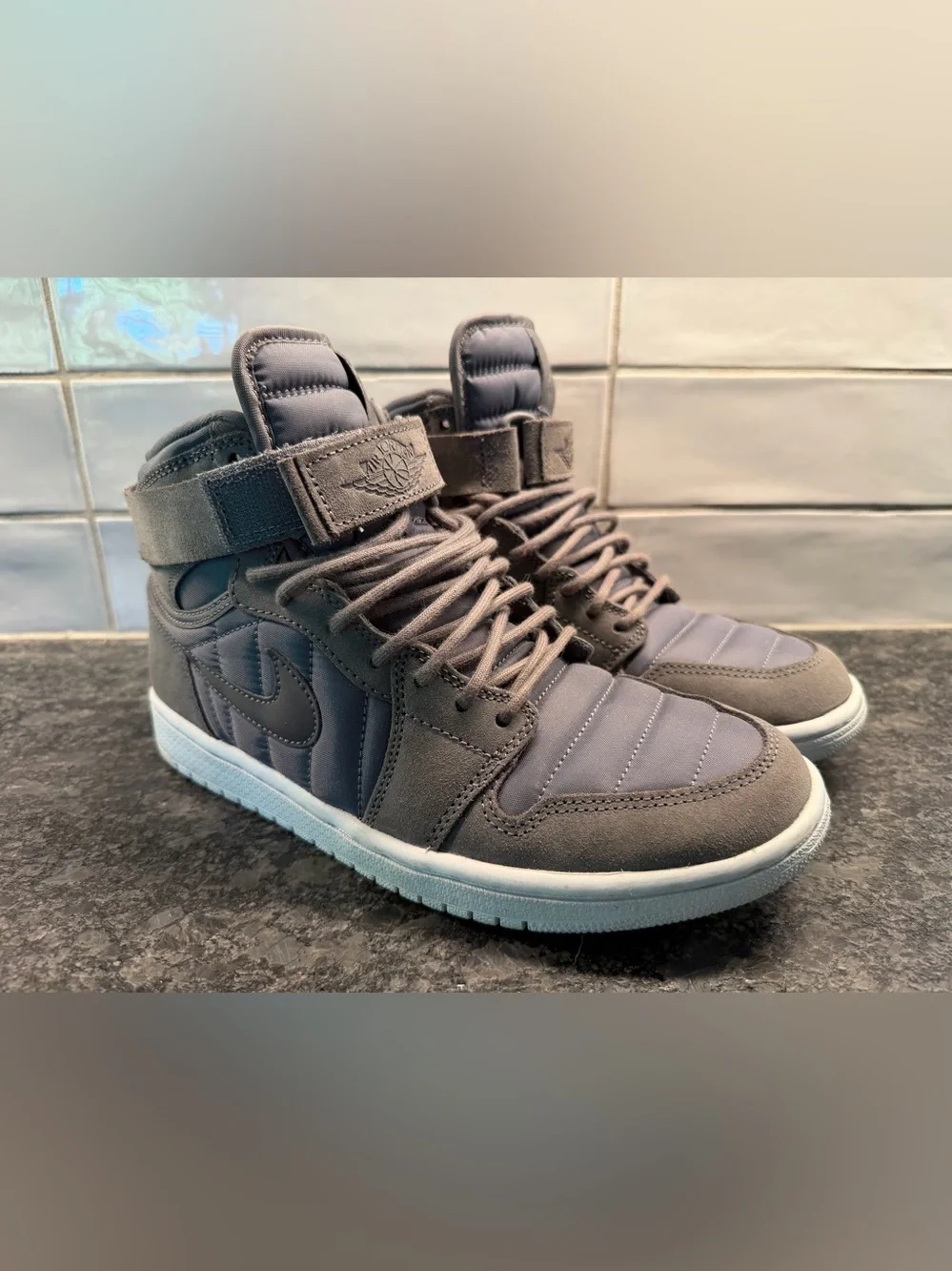 Jordan Men's High-Top Sneakers in Charcoal Gray size 8